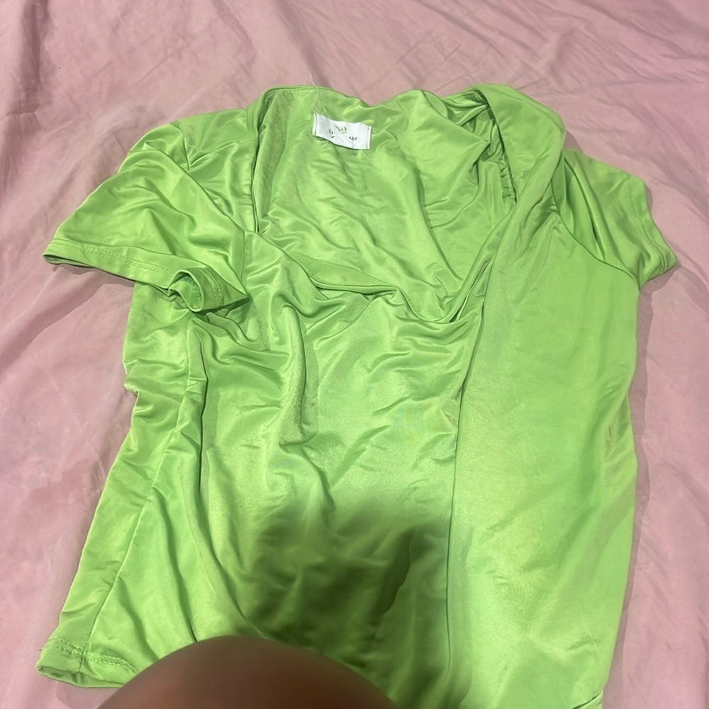 Green medium crop top